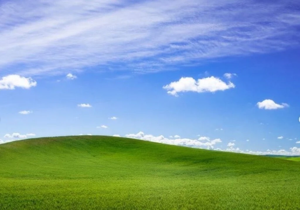 El mítico fondo de Windows XP ha cambiado radicalmente en 29 años: el 'secreto' está en el cómo y cuándo se hizo la fotografía 