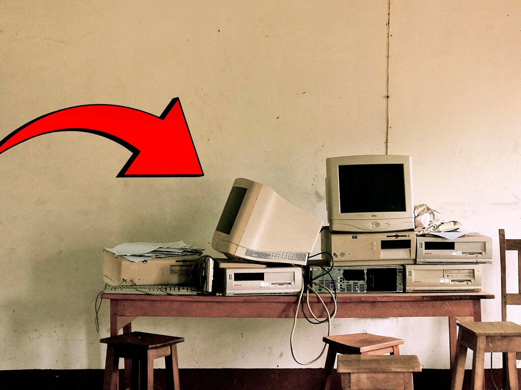 Si tienes un monitor viejo en casa, no lo tires, tienes un tesoro: siete ideas para una segunda vida 