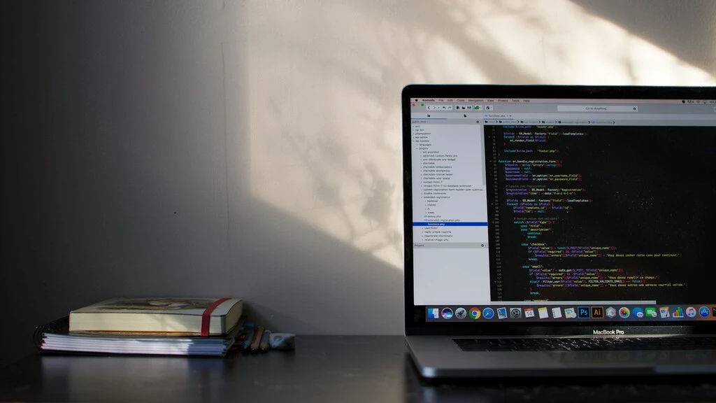 Cinco repositorios de GitHub tan buenos que son imprescindibles si estás aprendiendo o te dedicas a programar  