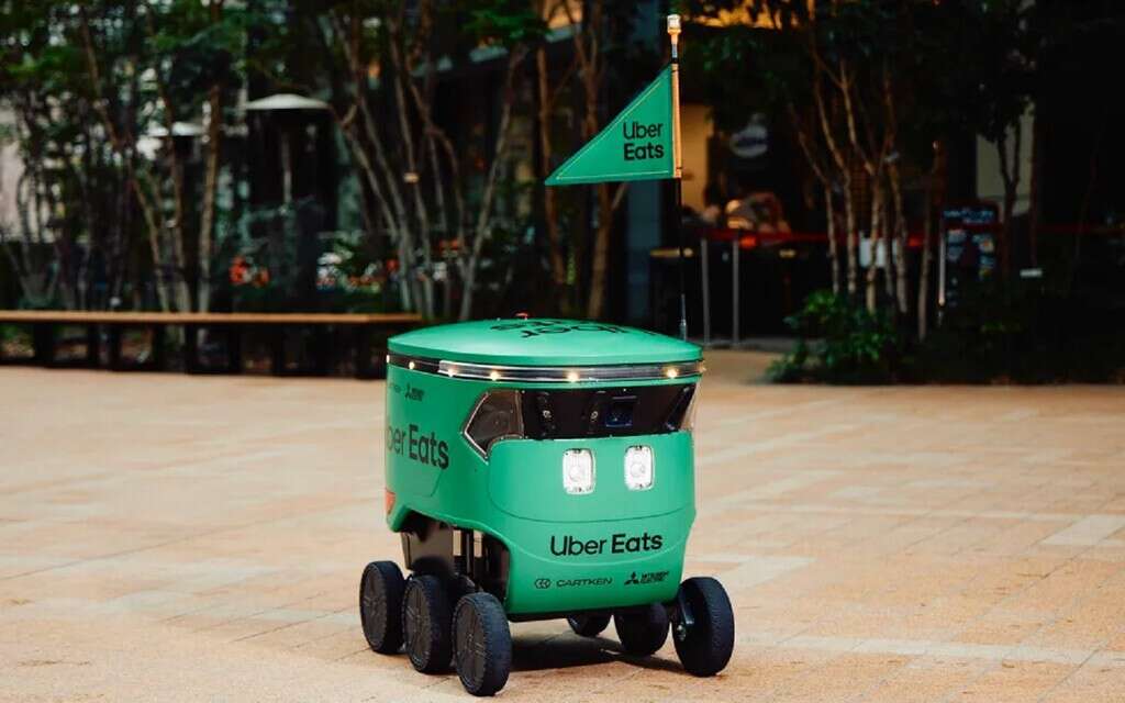 Uber Eats ya tiene sus propios Wall-E que la hacen de repartidores, recorren calles y entregan pedidos 