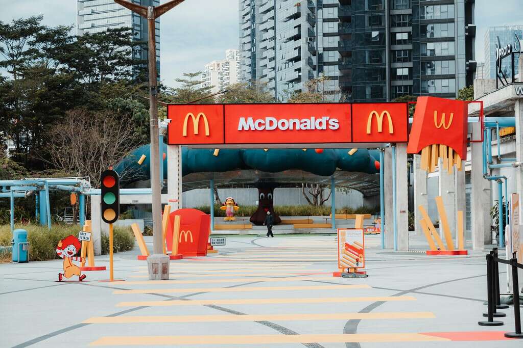 McDonald´s pierde el trono como la cadena de comida rápida más grande del mundo por una empresa que no tiene sucursales en México y ni EEUU 