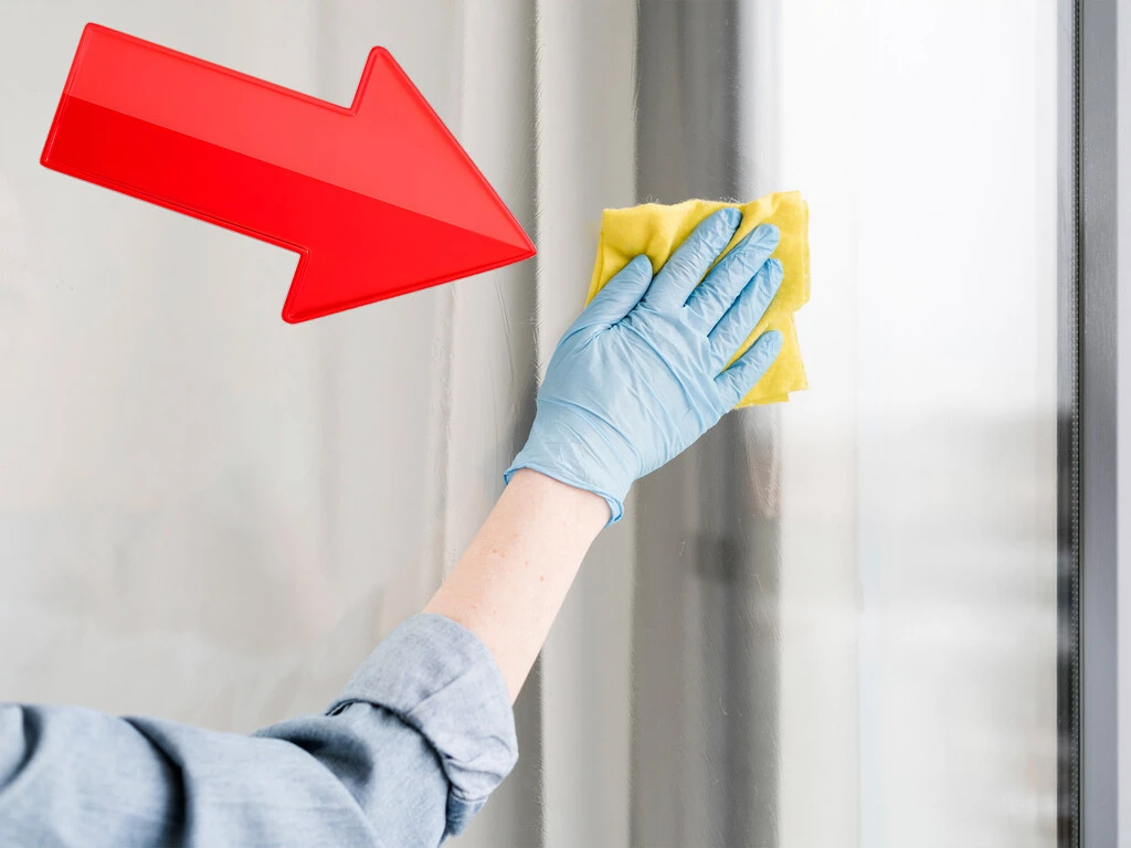 Este producto lo tienes en casa, es más barato que el jabón y sirve para limpiar tus ventanas  