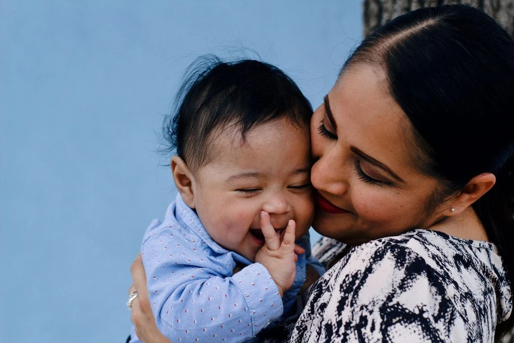 Las mujeres en México ya tienen menos hijos y más educación, pero la desigualdad en sueldos se mantiene