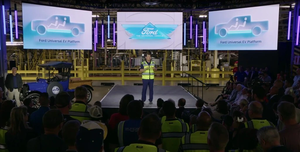 Ford planea eléctricos de 30,000 dólares que se ensamblarán 40% más rápido y competirán contra BYD