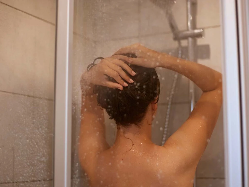 Me bañaba todos los días y estaba dañando mi piel sin saberlo. Esto me explicó mi dermatólogo  