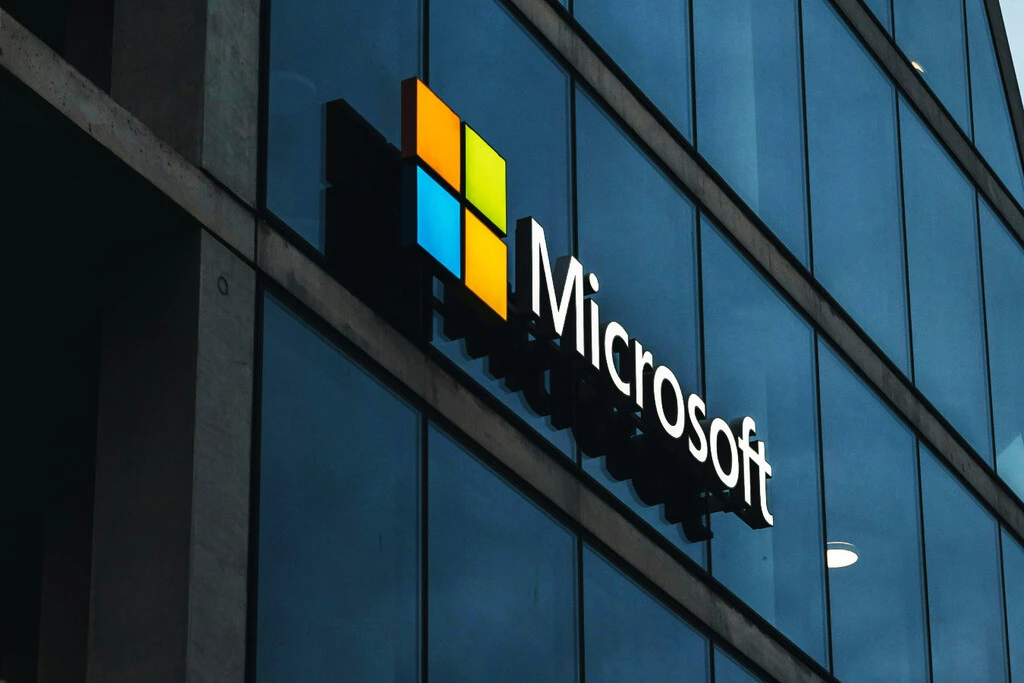 Microsoft ahora evaluará a sus trabajadores con un sistema de puntos: la base para renuncias voluntarias o despidos 