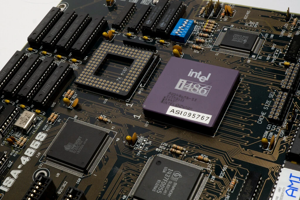 El procesador 486, venerado desde 1989, fue retirado por Linux: todo por 