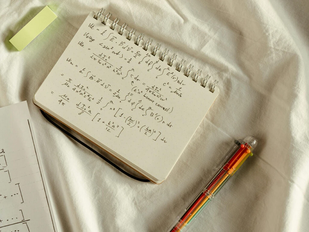 Este matemático logró resolver un problema de álgebra que desconcertó a los expertos por más de 200 años 