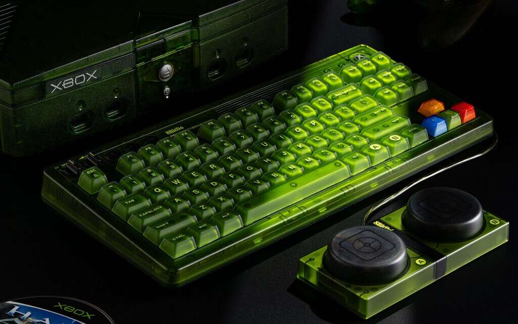 Este teclado y mouse es el homenaje más grande que puede existir a la Xbox clásica, la nostalgia convertida en periféricos