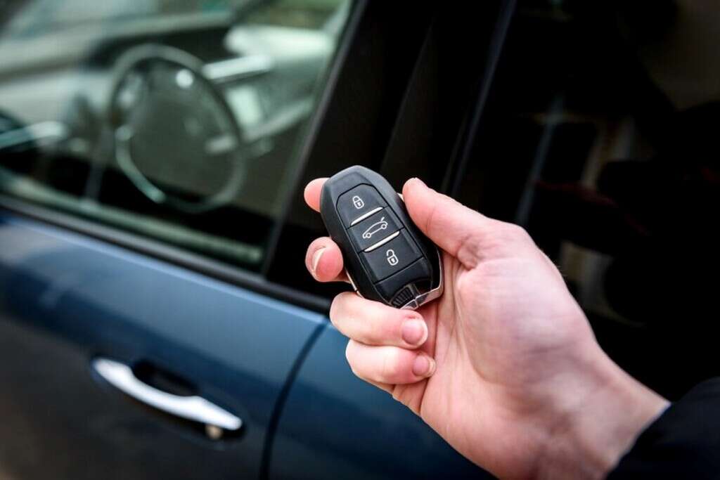 Te puede tomar por sorpresa en cualquier momento: cómo puedo encender mi auto si la batería de la llave se agotó 