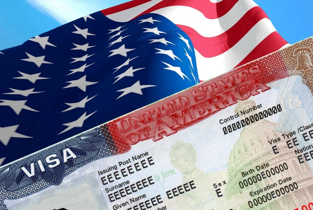 Visa en ‘pagos chiquitos’: EE.UU. pedirá casi 300 mil pesos de fianza para algunos turistas y empresarios 
