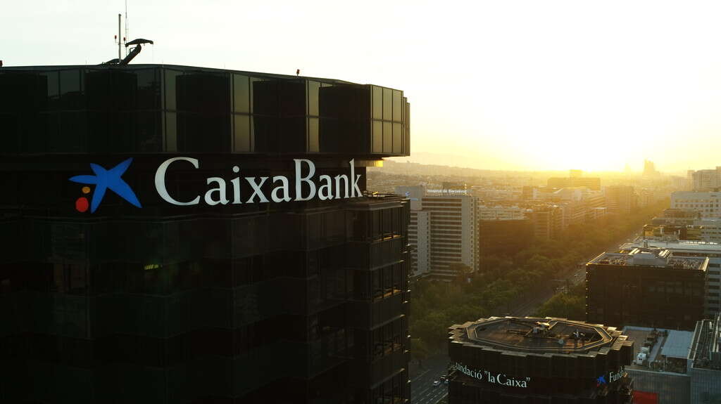 Los servicios de CaixaBank están caídos: los clientes no pueden usar la app ni la banca online 