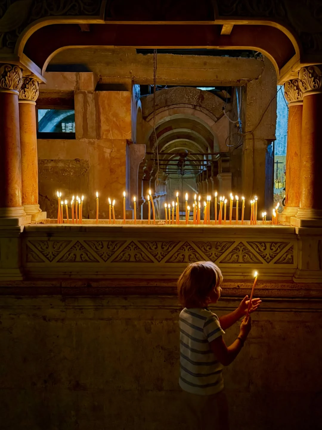 Галкін сфотографував хлопчика в храмі, а той виявився українцем. Реакція матері дитини
