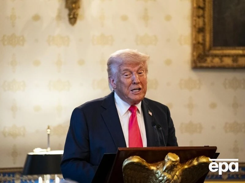 Трамп ще на рік заборонив доступ російським суднам у порти США