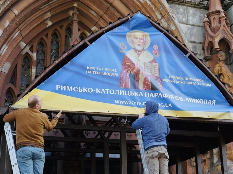 Конфлікт із Мінкультом. Парафія святого Миколая заявила, що змушена сама рятувати костел