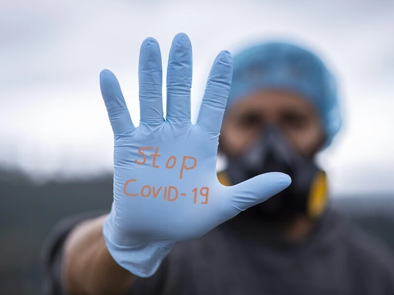 Новий штам COVID-19 викликав сплеск госпіталізацій у Китаї і США – NYP