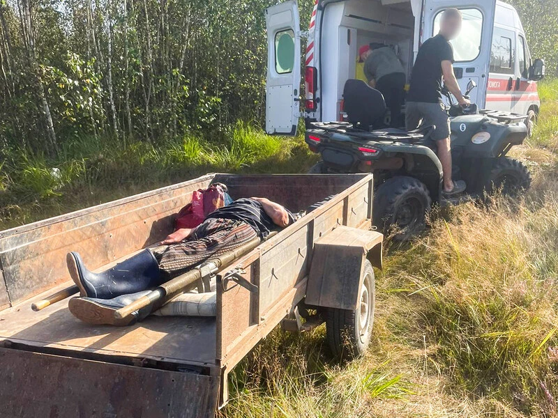 У Рівненській області пенсіонерка майже добу провела у болоті, доки її не врятували – поліція