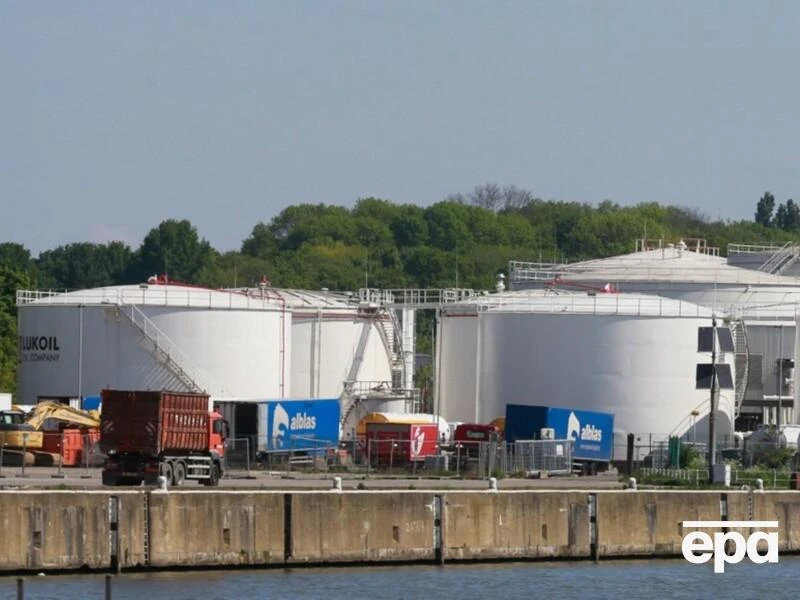 ЄС відмовився знизити стелю цін на нафту з РФ, що мало стати частиною 18-го пакету санкцій – Politico