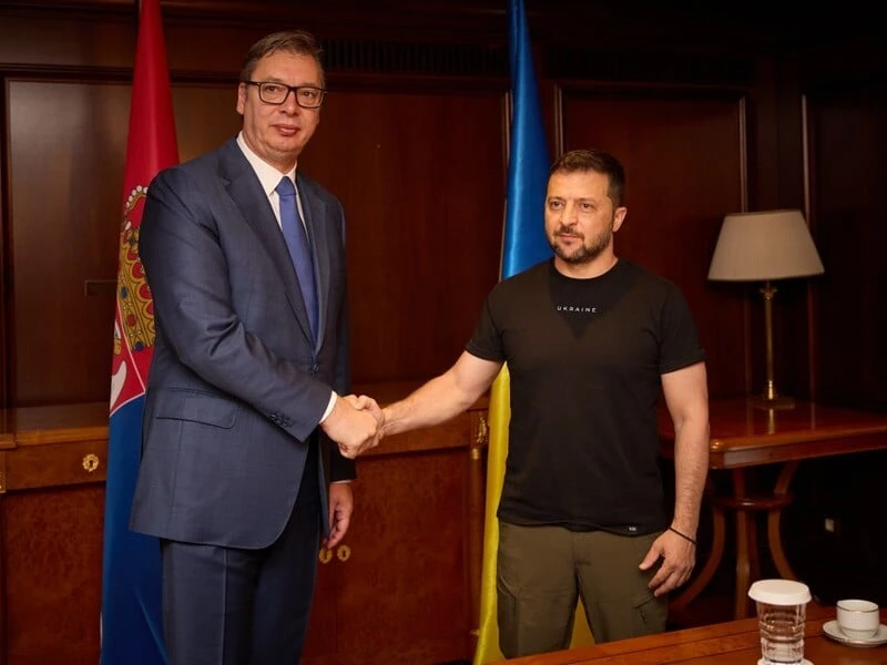 Зеленський обговорив із Вучичем співпрацю щодо безпеки на тлі заяв про боєприпаси для України