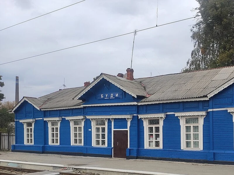 РФ двічі вдарила по Будах Харківської області. Одна людина загинула, понад 15 поранені