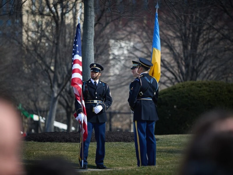 США представили Європі план, який пропонує фактичне замороження війни в Україні – Bloomberg