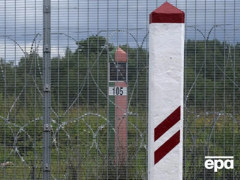 До Латвії заборонили в'їжджати автомобілям із білоруською реєстрацією з Білорусі й РФ