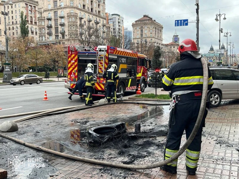 Під КМДА підпалили шини, поліція заявила про затримання. Фото