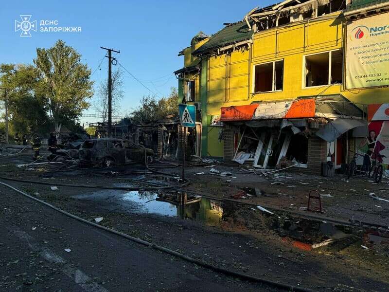 Загиблі в Харкові та ще двох прифронтових регіонах. У Херсонській області зруйновано навчальний заклад, гуманітарний штаб і газопроводи. Зведення ОВА