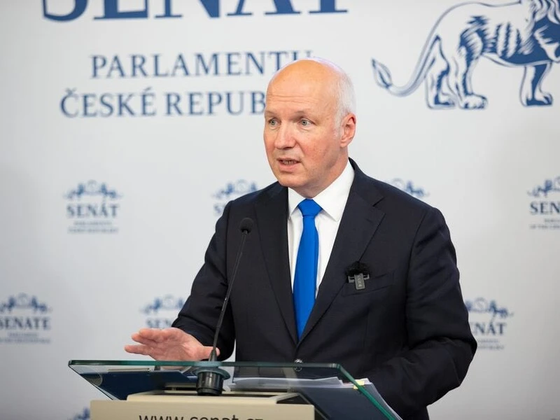 Росіяни позбавляють українців в окупації базових прав, розв'язання проблеми очевидне – сенатор Чехії