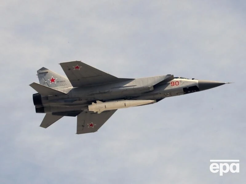 Українські військові вдарили по аеродрому 
