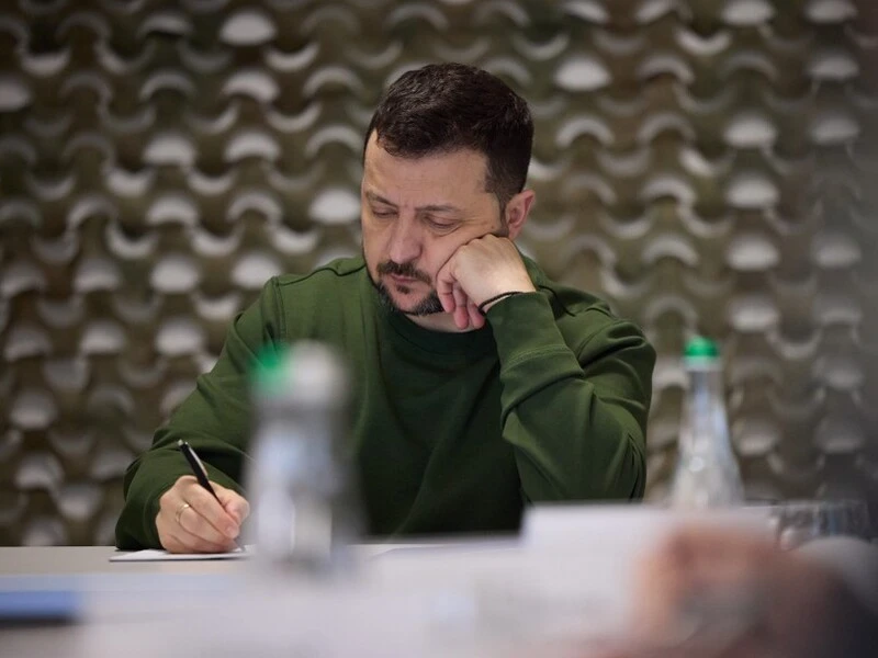 Зеленський підписав закони про продовження мобілізації й воєнного стану