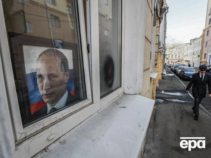Фейгін: Сталін легко спускав людей в унітаз і ссав зверху. У цьому плані в Путіна є слабкість G