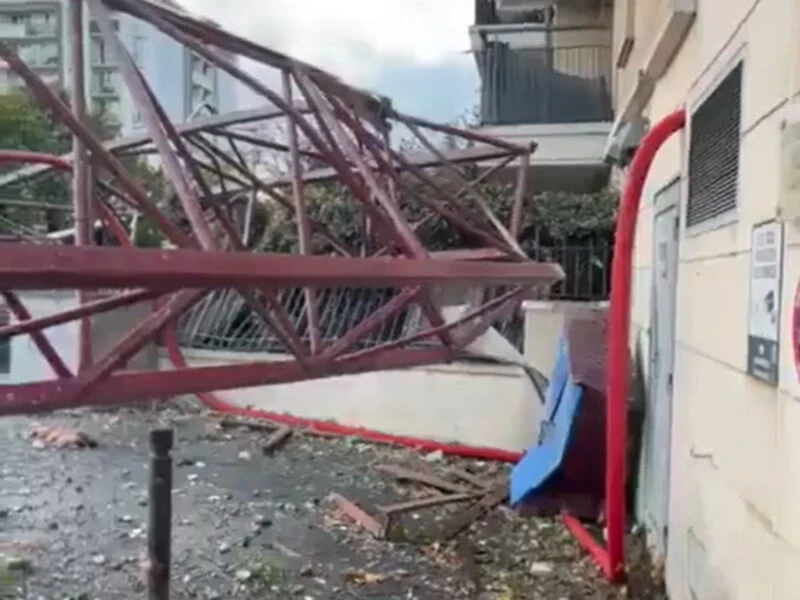 Перше смертельне торнадо за 17 років наробило лиха біля Парижа. Відео