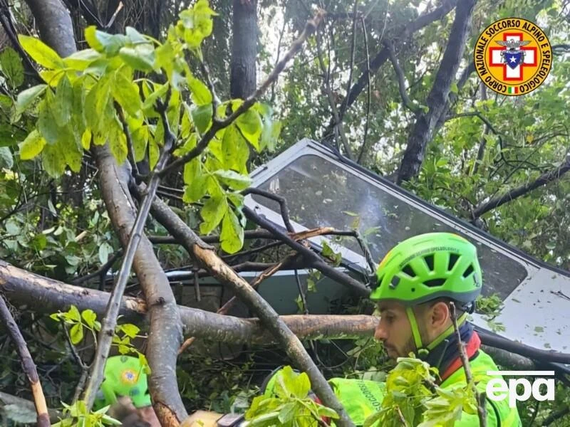 В Італії обірвалася кабіна канатної дороги, загинуло четверо людей