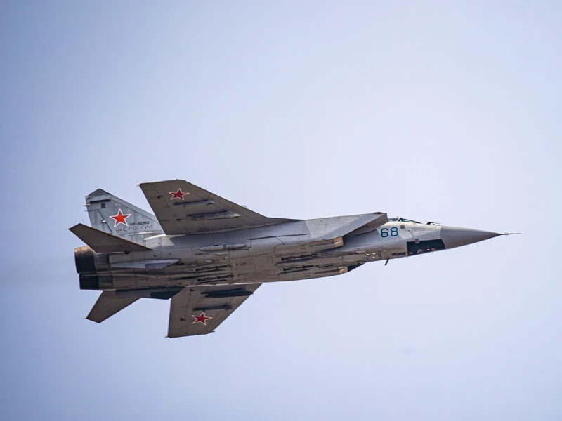 Російські МіГи залетіли в Естонію. НАТО підняло F-35