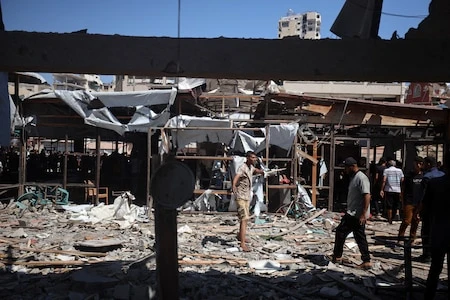 Gaza : l’armée israélienne dit examiner une frappe meurtrière sur un café internet