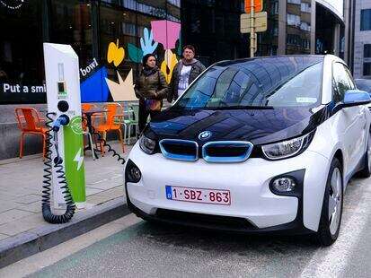 Voiture électrique : les entreprises européennes verdissent leur flotte auto