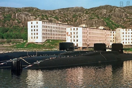 Séisme en Russie : des images satellites révèlent des dégâts dans une base de sous-marins nucléaires