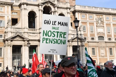 Retraites : en Italie aussi, le recul de l'âge pivot fait débat à l'approche des élections