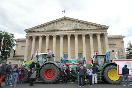 Loi Duplomb sur l’agriculture : la motion de rejet tactique qui accélère le parcours du texte au Parlement