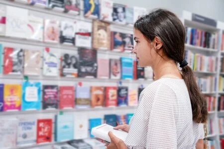 Ventes de livres : cette écrivaine qui classe deux fois le même livre dans le classement