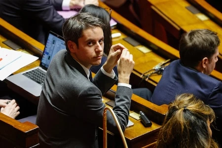 1 000 euros pour chaque nouveau-né, la proposition de Gabriel Attal pour financer les retraites