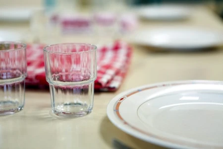 Poisons dans les assiettes : la science contre la frousse !
