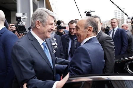 Ventes de livres : Eric Zemmour repassera-t-il devant Philippe de Villiers ?