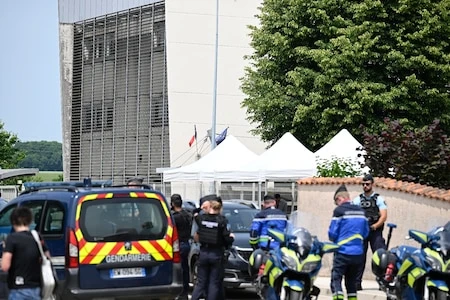 Détention d'armes blanches par des mineurs : les pistes du gouvernement face à un phénomène en expansion