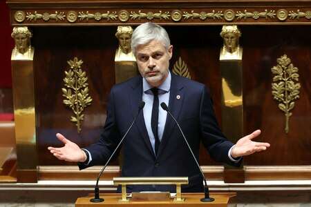 Feu sur Le Pen plutôt que sur Mélenchon : après la censure, Wauquiez change son fusil d'épaule