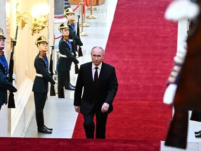 Russie : Vladimir Poutine a officiellement prêté serment