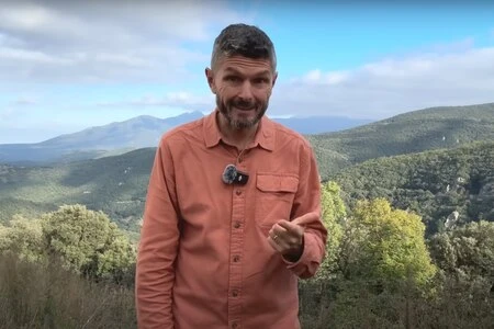 Thierry Casasnovas : comment il utilise l’IA pour contourner son contrôle judiciaire
