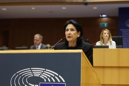 Salomé Zourabichvili : 