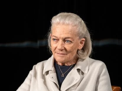 Le cri d’alarme d’Elisabeth Badinter face au déclin démographique : 